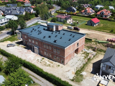 Zdjęcie z drona dji mini budynku który ma być nowym centrum przy ulicy Hr Potockiego w Rzeszowie. Zakres instalacji będzie obejmowało wykonanie klimatyzacji i ogrzewania w systemie VRF.