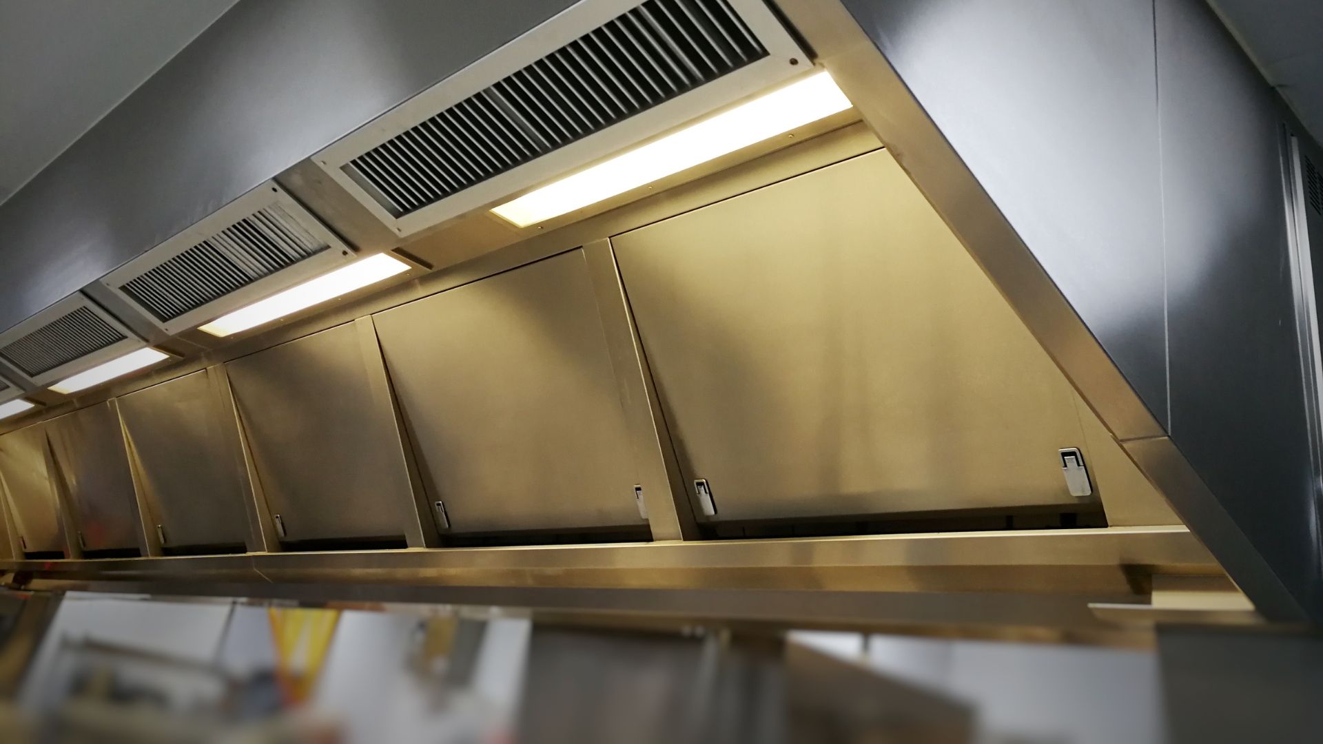 okap gastronomiczny przyścienny przemysłowy