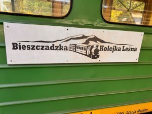 Zabytkowy tabor Bieszczadzkiej Kolejki Leśnej na stacji Majdan koło Cisnej